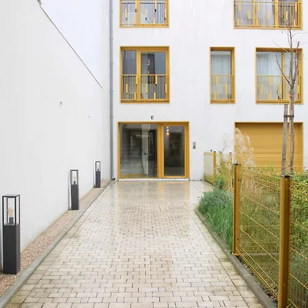 Cozy 60 M On The Outskirts Of Paris